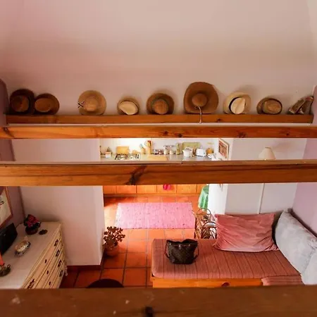 Cozy And Traditional Stone House Арку-да-Кальета
